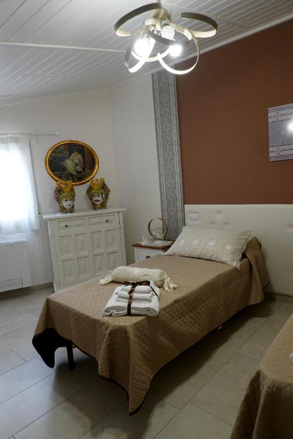 Gli Zii Di Sicilia Bed & Breakfast Racalmuto Екстериор снимка