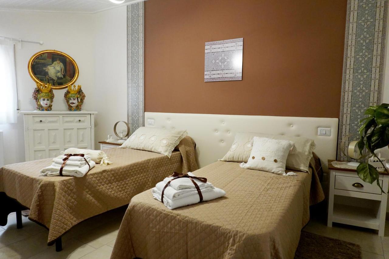 Gli Zii Di Sicilia Bed & Breakfast Racalmuto Екстериор снимка